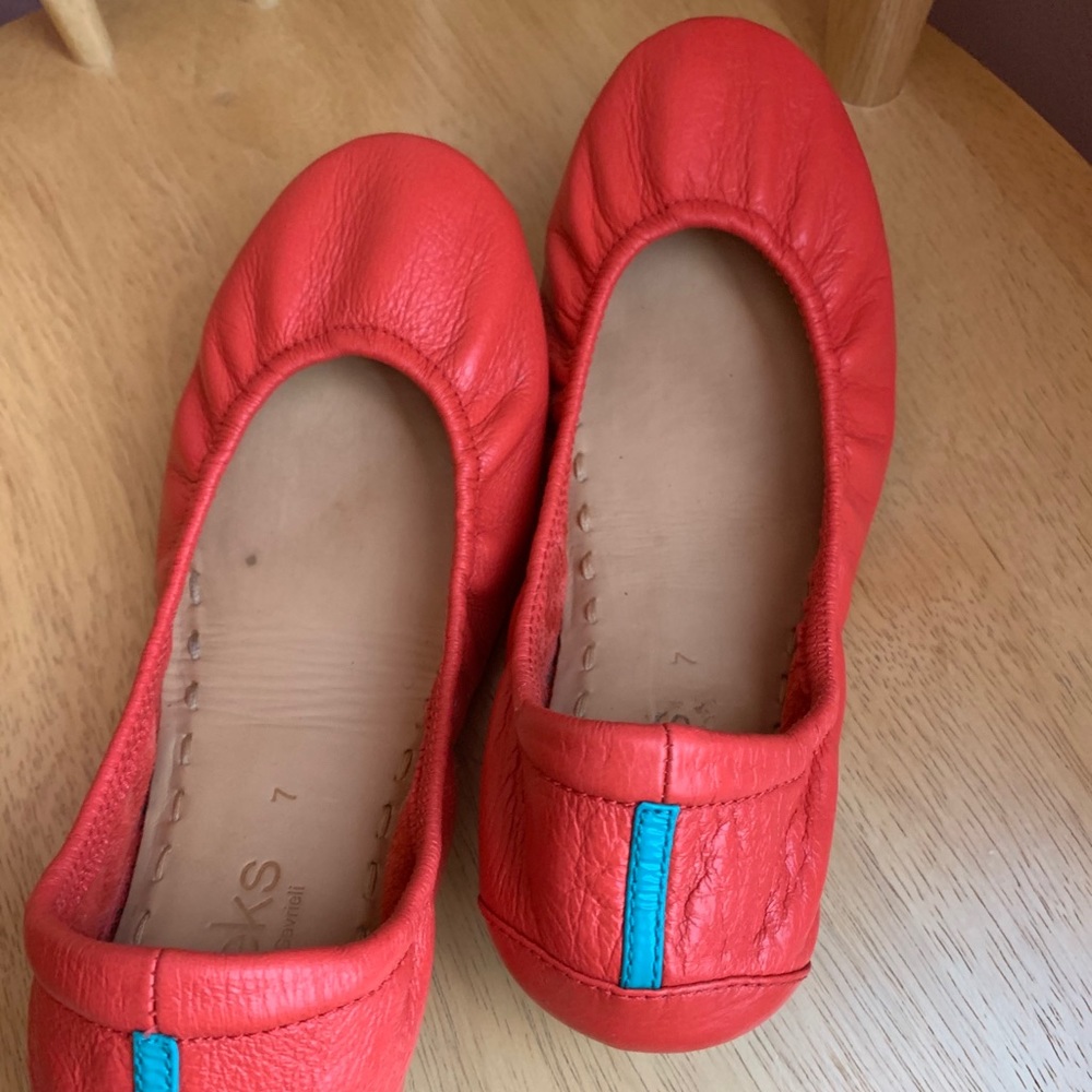 VGUC Limited Edition Poppy Tieks